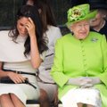 VIDEO | Endiselt kohmakas! Hertsoginna Meghan teeb kuningannaga suheldes jätkuvalt etiketiapsakaid