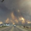 VIDEO ja FOTOD: Kanadas evakueeriti metsatulekahju tõttu enam kui 80 000 elanikuga linn