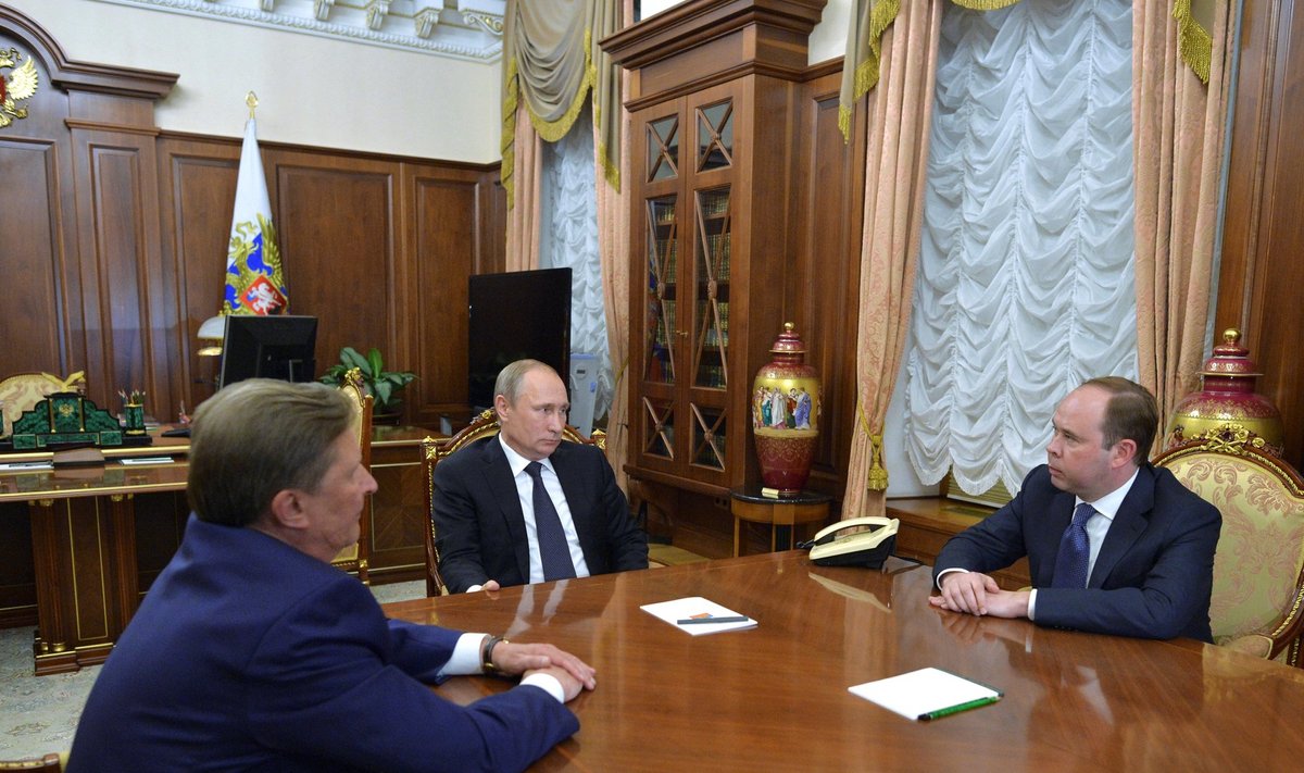 Russian President Putin meets with his special representative on questions of ecology and transport Ivanov and head of Kremlin administration Vaino at Kremlin in Moscow