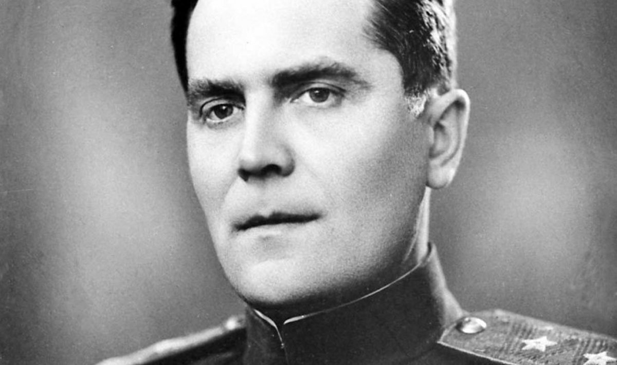 “Härra kindral”: Eesti Laskurkorpuse komandör kindral Lembit Pärn 1945. aastal.