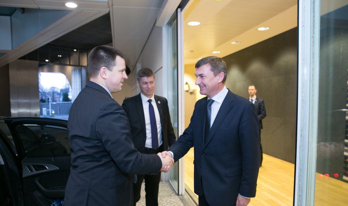Jüri Ratas kohtus Donald Tuski, Jean-Claude Junckeri ja Andrus Ansipiga