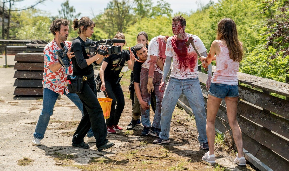 VEEL ÜKS: Zombikomöödia „Lõplik lõige“ on uusversioon Shin'ichirô Ueda 2017. aasta filmist „Las kaamera käib – zombid!“ („One Cut of the Dead“).