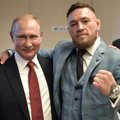 McGregor: Putiniga ei jamata ja seetõttu kinkisin talle pudeli. Seejärel otsiti sealt aga mürki