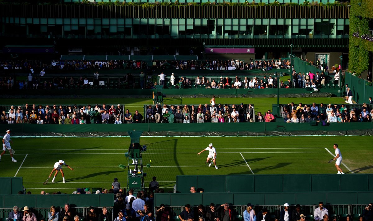 Vaade Wimbledoni 15. väljakule, kus esmaspäeva õhtul peaks mängima Anett Kontaveit.