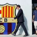 VIDEO: Kuhu nüüd? FC Barcelona president peitis end reporterite eest naiste WC-sse