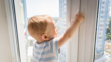 Ema verdtarretav meenutus: poleks osanud uneski näha, et laps üldse teab, kuidas akent avada. Ometi pääses ta katusele...