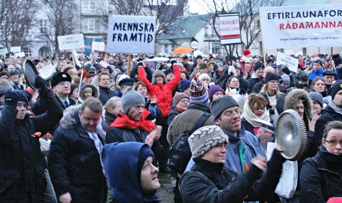 Teevad ajalugu: 930. aastal asutasid islandlased Althingi, nüüd kukutasid nad meeleavaldustega valitsuse ja üritavad viia demokraatia uuele tasemele.