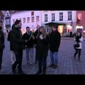 Hurmav VIDEO: Tagasivaate naistepäev! Vaata, kuidas Eesti meestudengid tänaval tänase päeva kangelasi üllatavad