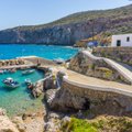 Власти Греции предлагают 500 евро ежемесячно за жизнь на райском острове