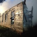 FOTOD: Juuru vallas põles mahajäetud maja