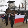 Poola politsei uurib antisemiitlikke avaldusi natsionalistide marsil Auschwitzi surmalaagri juures