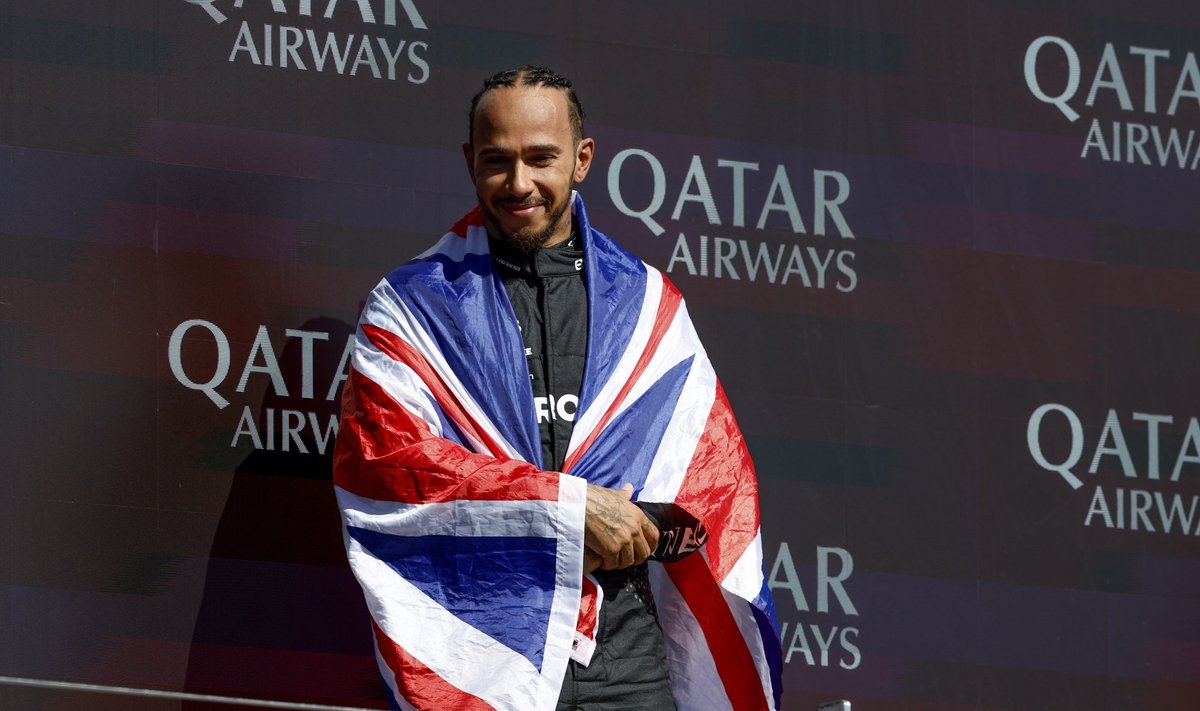 Lewis Hamilton võitis Silverstone´i ringrajal karjääri üheksanda F1-etapi.