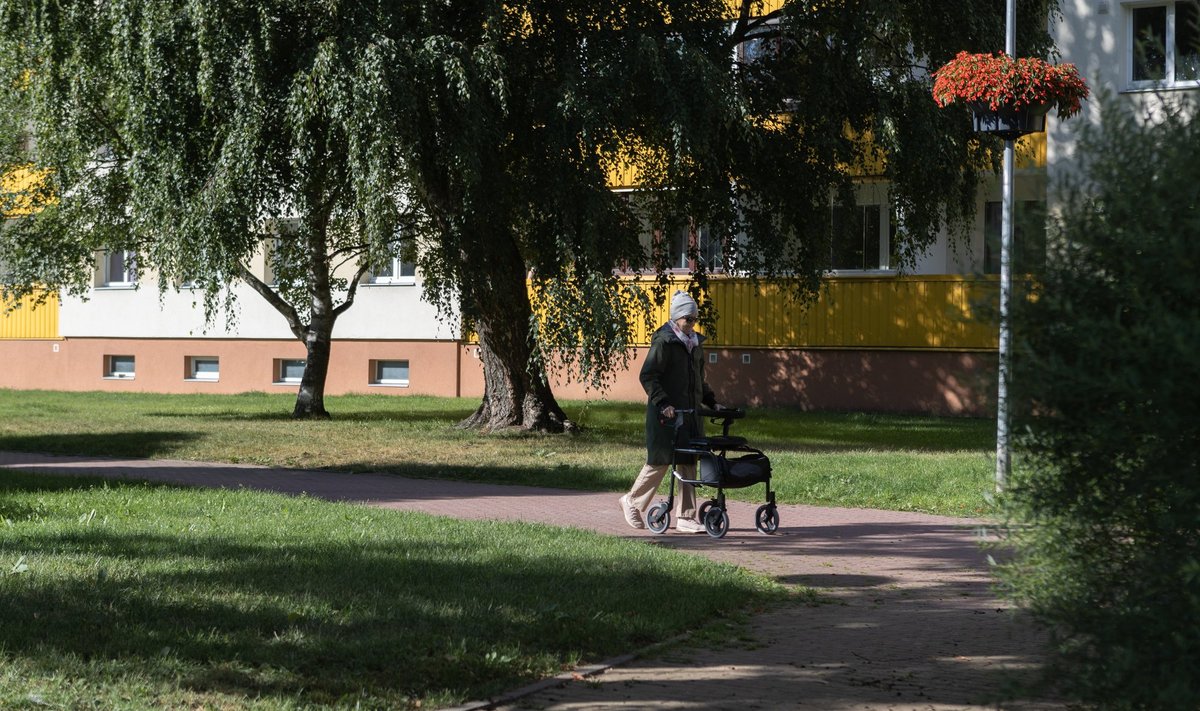 Kui istuda tahad, pead oma tooli õue kaasa võtma.