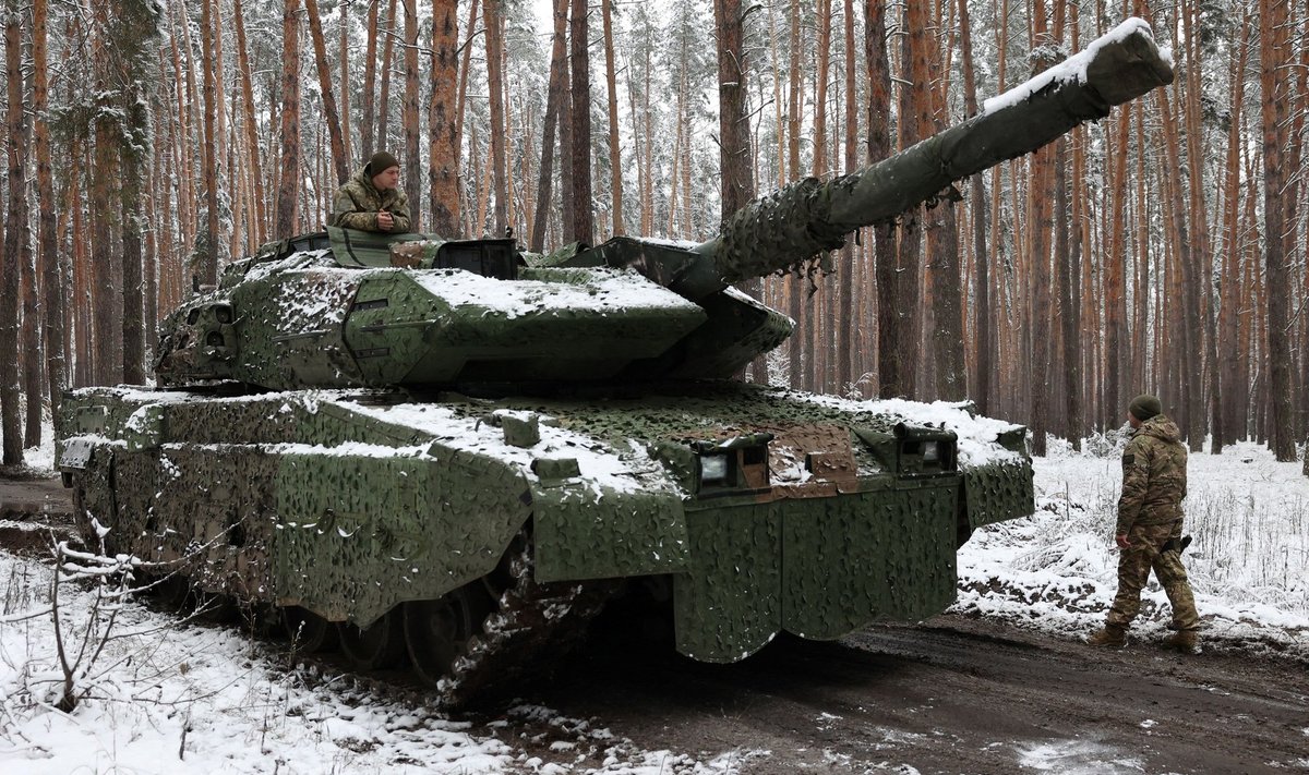 Танк Leopard 2 в восточной Украине