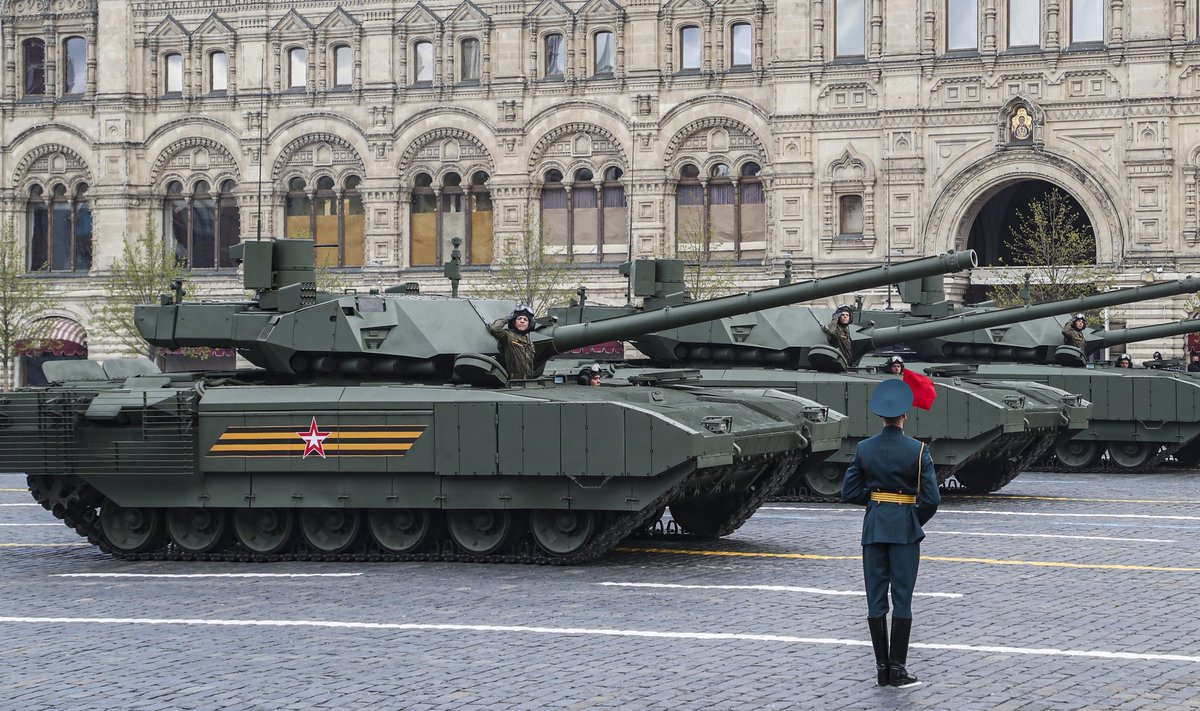 KEEGI ON NÄINUD? Vene moodsaim tank T-14 Armata peaks olema Ukrainas kohal, aga keegi seda lahingutes seni näinud ei ole. Vanemaid tanke on venelastel aga tuhandetes.