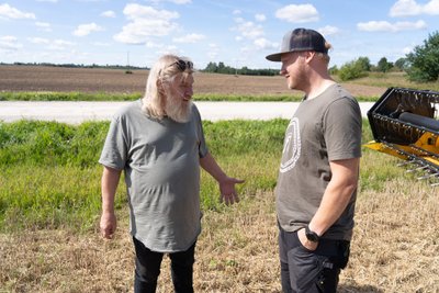 Ajakirjanik Margus ja farmer Tõnis.