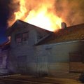 FOTOD: Paides läks põlema mahajäetud maja