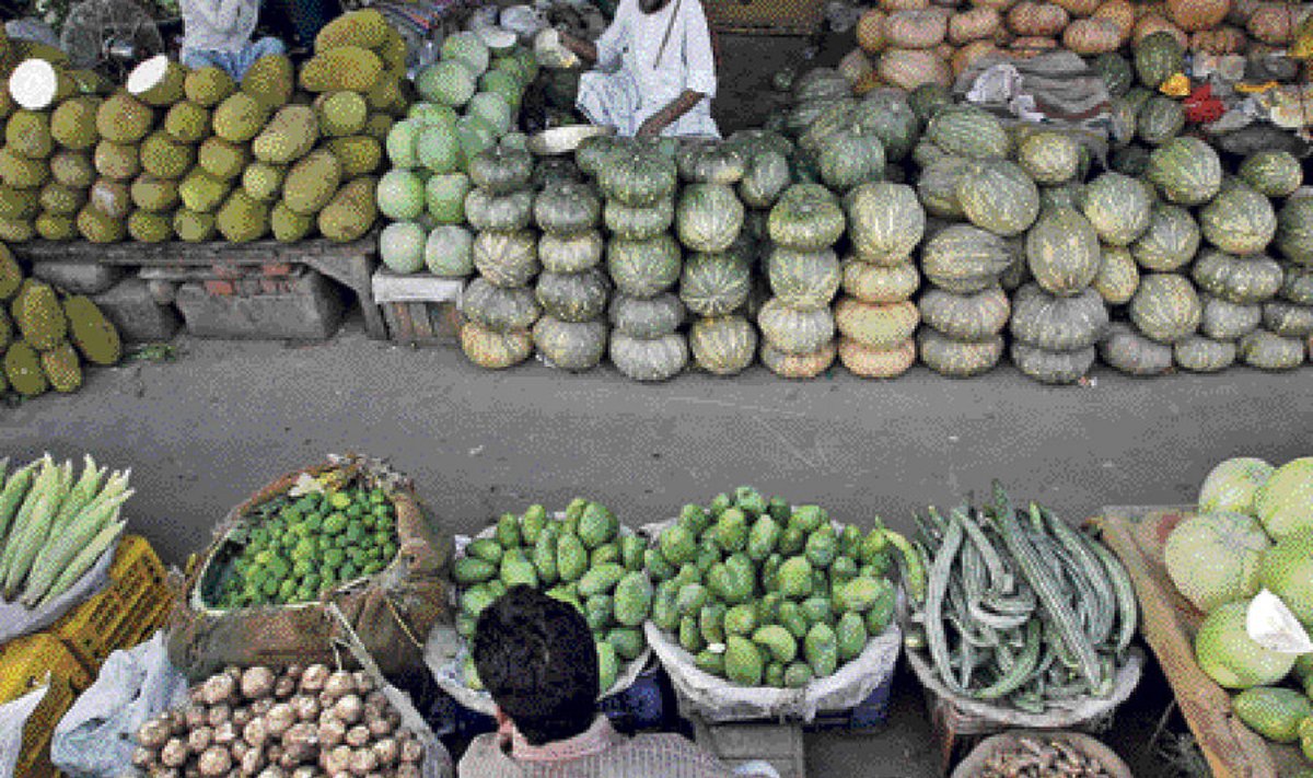 Delhi turul paistab toiduaineid jätkuvat, ostjaid aga mitte. Viimastel kuudel on toit Indias kallinenud 10–16 protsenti aastases arvestuses. 