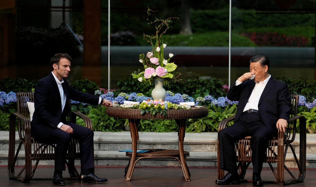 Mõne nädala eest Hiinas käinud Prantsusmaa president Emmanuel Macron (vasakul) rõhutas, et Hiinal on mängida suur roll selles, et Ukrainas sünniks rahu.