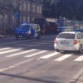 FOTOD: Narva maanteel põrkasid kaks autot trammiga kokku