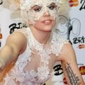 Lady Gaga saleneb beebitoitude abil