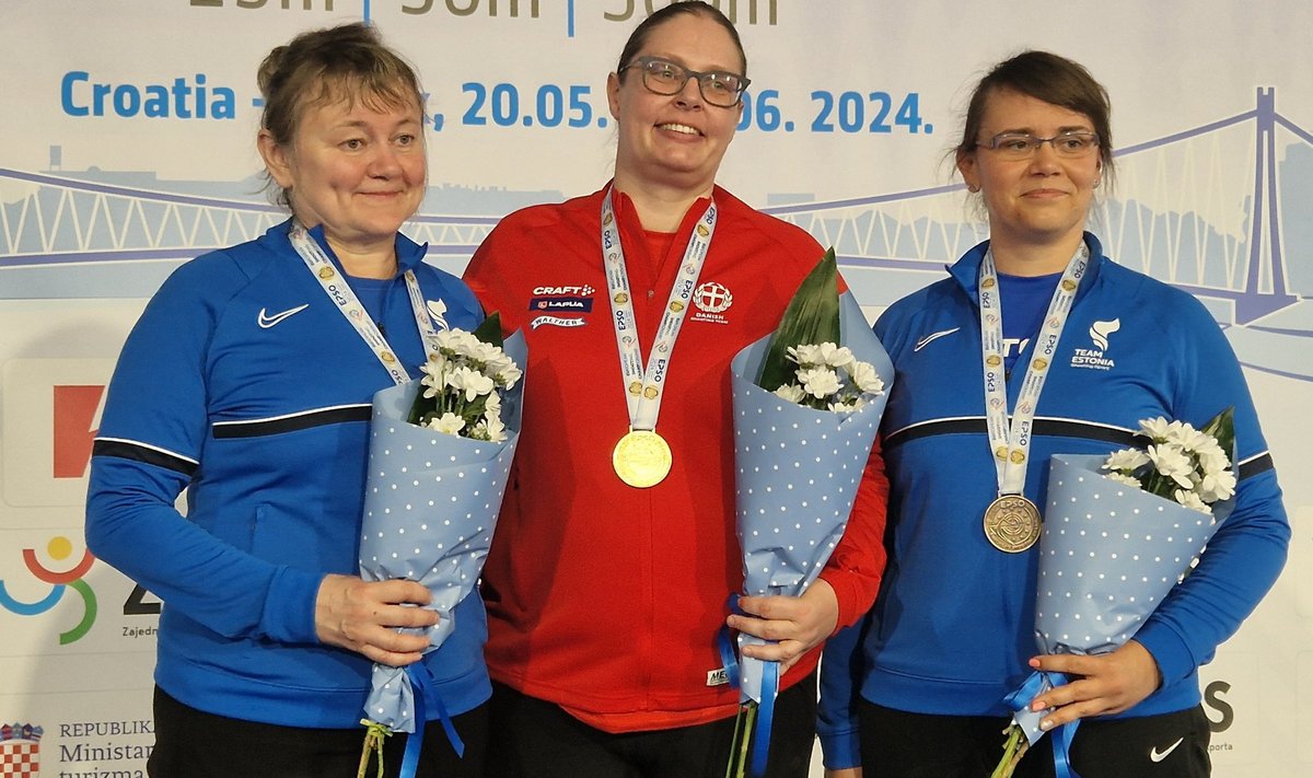 Eesti laskurid Anžela Voronova (vasakul) ja Karina Kotkas (paremal) 