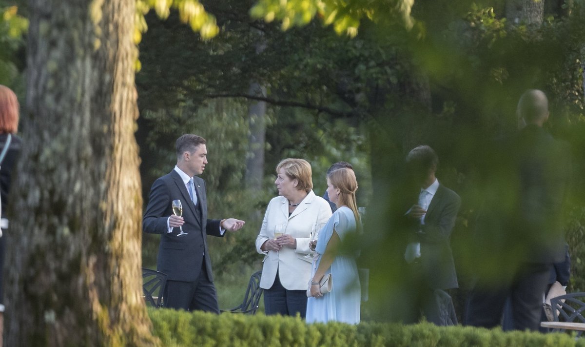 Taavi Rõivas, Luisa Värk ja Angela Merkel Kõltsu mõisas