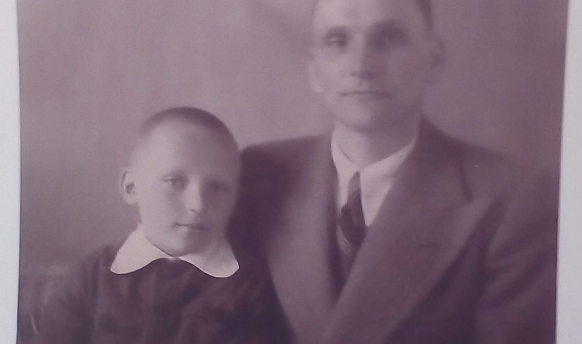 Fotol on Margus Tsahkna isa Henno ja vanaisa Karl