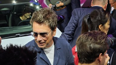 FOTOD JA VIDEO| Renault tõmbas Müncheni autonäitusel katte elektriliselt pereautolt, helisignatuuri kirjutas Jean-Michel Jarre