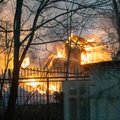 DROONIVIDEO ja FOTOD | Põhja-Tallinnas käivad mahajäetud hoone põlengu kustutustööd. Liiklus sündmuskohal on häiritud