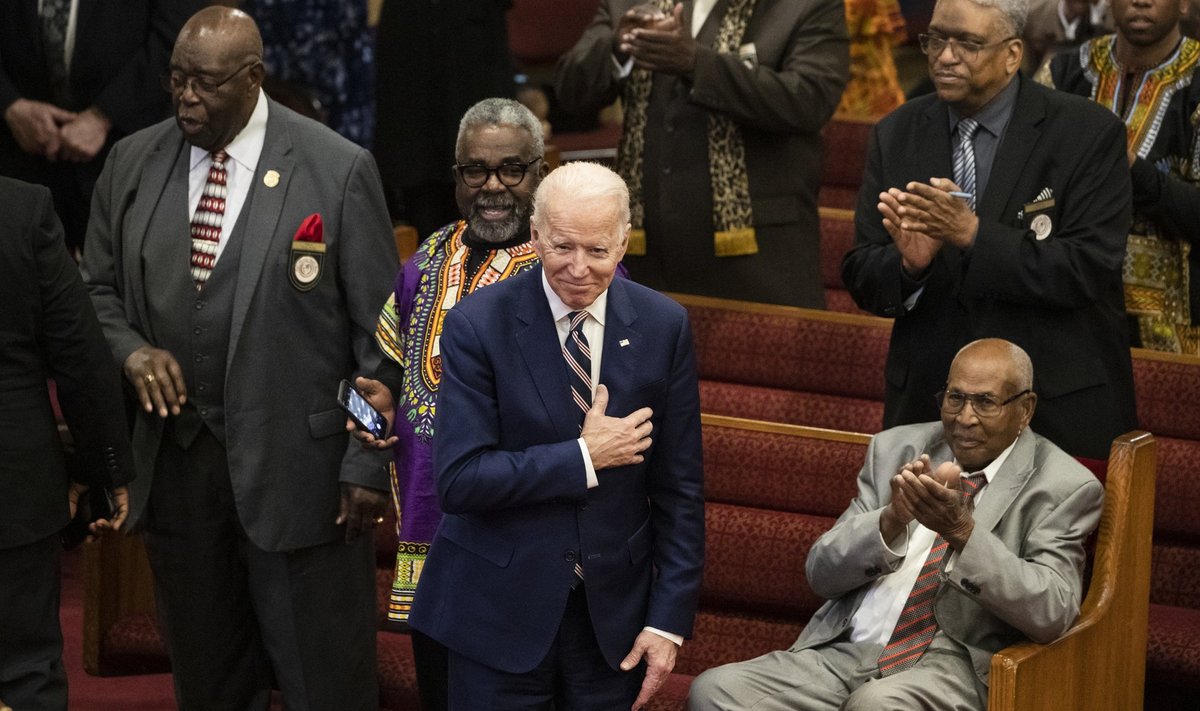 Joe Biden sai superteisipäeva hääletusel mustanahaliste suure toetuse osaliseks. Pildil Biden möödunud kuul Lõuna-Carolina baptistide kirikus