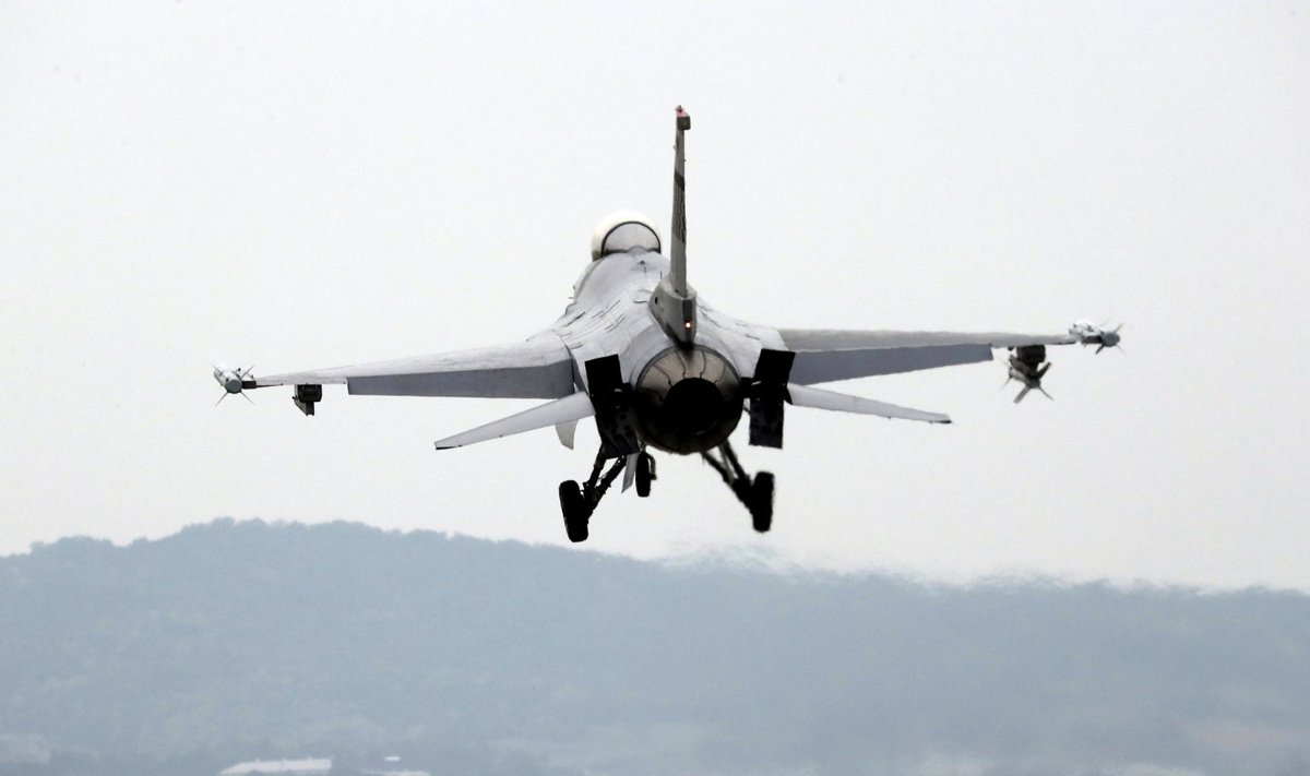 F-16 hävitaja