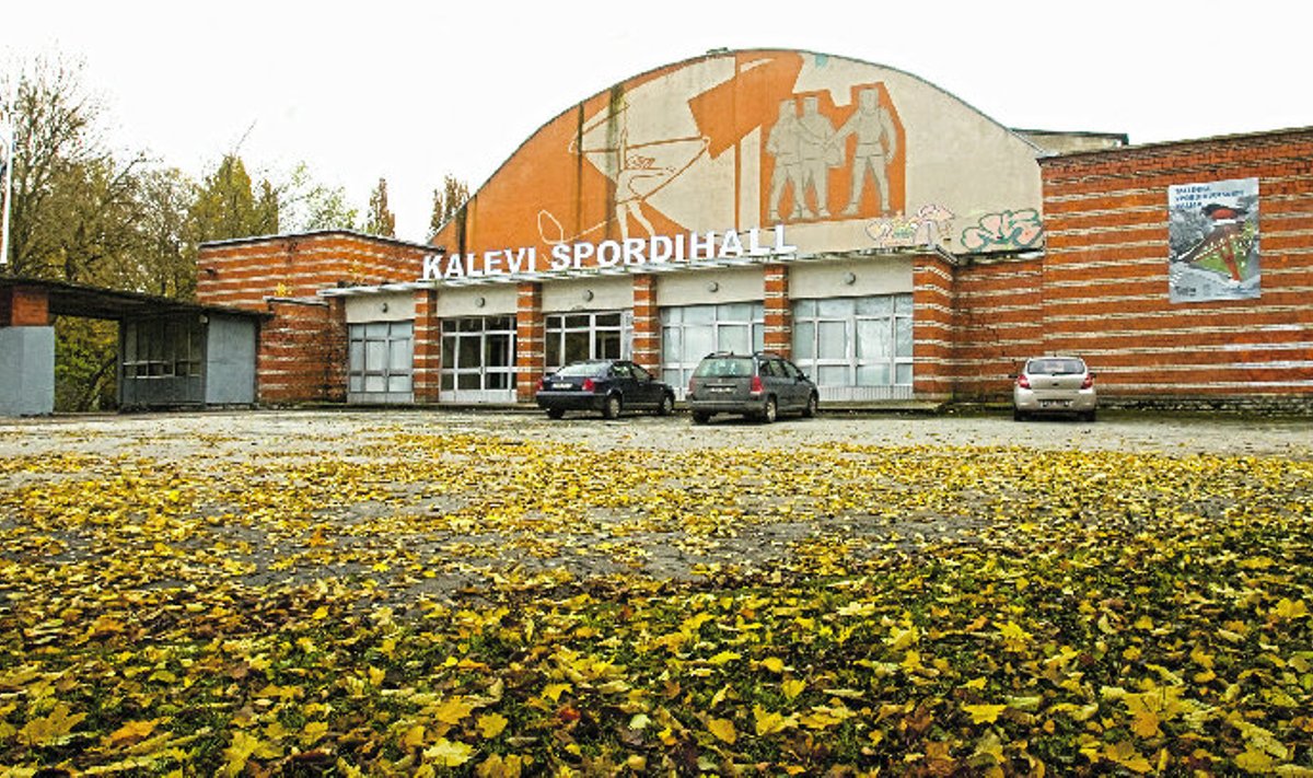 Kuulsa spordihalli pidi Kalev võlgade klaarimiseks mullu maha müüma, aga seltsile jäi tagasiostu õigus. Anemo Holding ootab spordihalli tagasiostmist juba oktoobris.