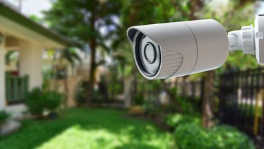 LUGEJA KÜSIB | Kas naaber võib oma valvekaamera suunata meie koduõuele? 