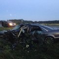 FOTOD: Tallinna-Tartu maanteel toimus kütuseveoki ja sõiduautoga avarii, sõiduauto juht viidi raskete vigastustega haiglasse