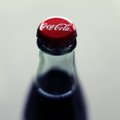 Coca-Cola tumedam pool: kui juua aasta jooksul iga päev purk Coca-Colat, võib kehakaal lõpuks kasvada seitsme kilo võrra