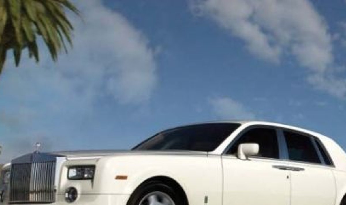 Elektri jõul on ringi pinisema sunnitud peagi ka Rolls-Royce Phantom isiklikult