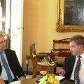 Välisminister Urmas Paet kohtus Soome uue presidendi Sauli Niinistöga