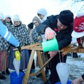 FOTOD: Külmalinna talvefestivalil sulatati jääpurikaid