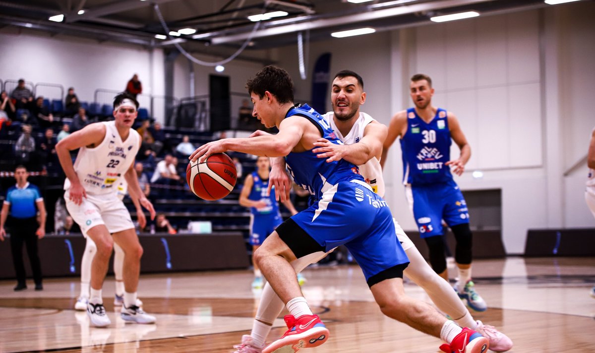 Kalev/Cramo (sinises).