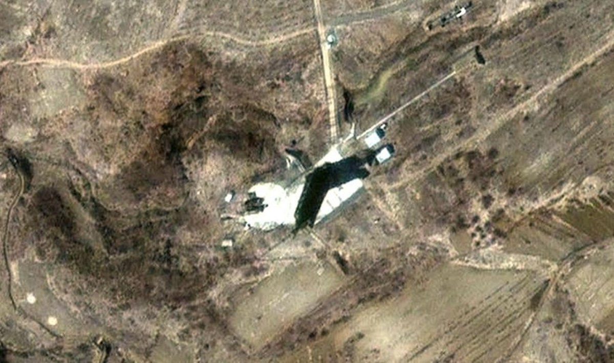 Põhja-Korea raketibaas satelliitfotol.