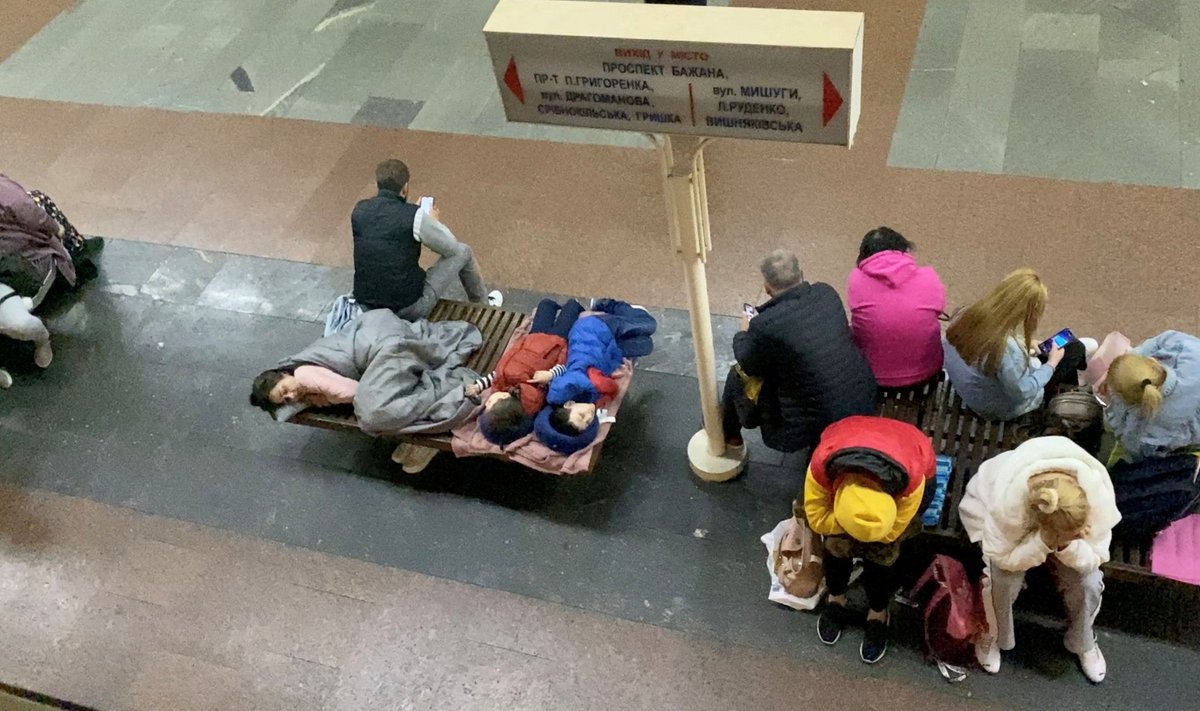 Inimesed rünnaku ajal Kiievi metroos