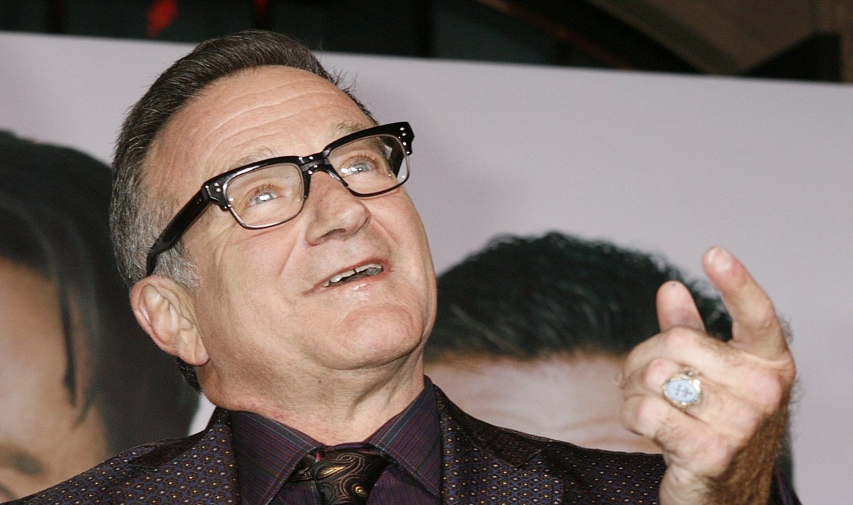 File picture shows actor Robin Williams arriving at the premiere of the film "Old Dogs" in Hollywood