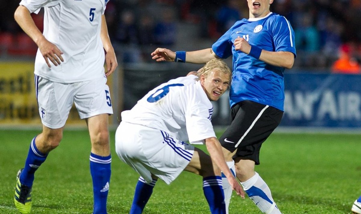 Henrik Ojamaa reaktsioon napilt väravast üle läinud löögile.