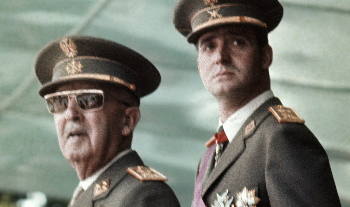 Tulevane kuningas Juan Carlos (paremal) ja diktaator Francisco Franco 1973. aastal