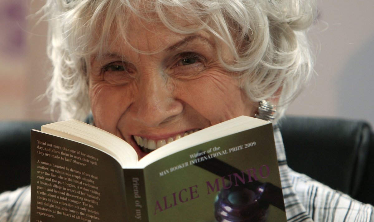 Mullune võitja Alice Munro sai preemia novelližanri meisterliku valdamise eest.