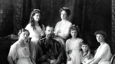 „Troonil oli iseloomutu tühisus.“ Miks ei tuntud Venemaal 105 aasta eest kaasa tapetud tsaarile ega ta perele?