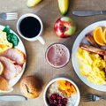 Поздние завтраки на выходных опасны лишним весом