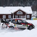 FOTOD | Hyundai haaras Rootsi rallil reede järel kolmikjuhtimise, Tänaku käed on seotud