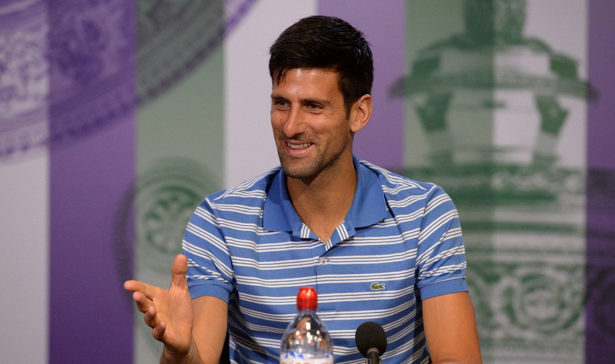 Novak Djokovic Wimbledonis pressikonvrentsil